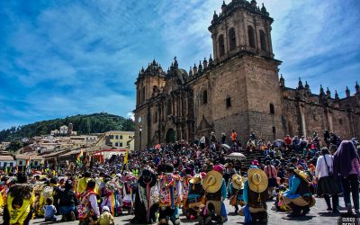 Peregrinos en la Plaza de Armas del Cusco