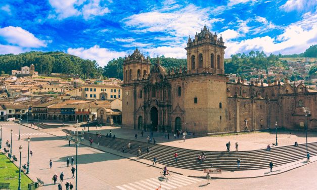 Cusco: La Catedral y el Corazón de los Andes